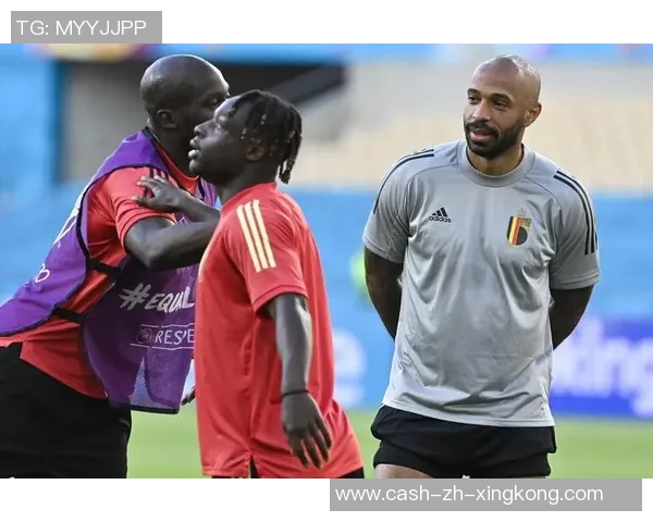 探寻亨利摩尔的足球传奇与人生轨迹的精彩篇章